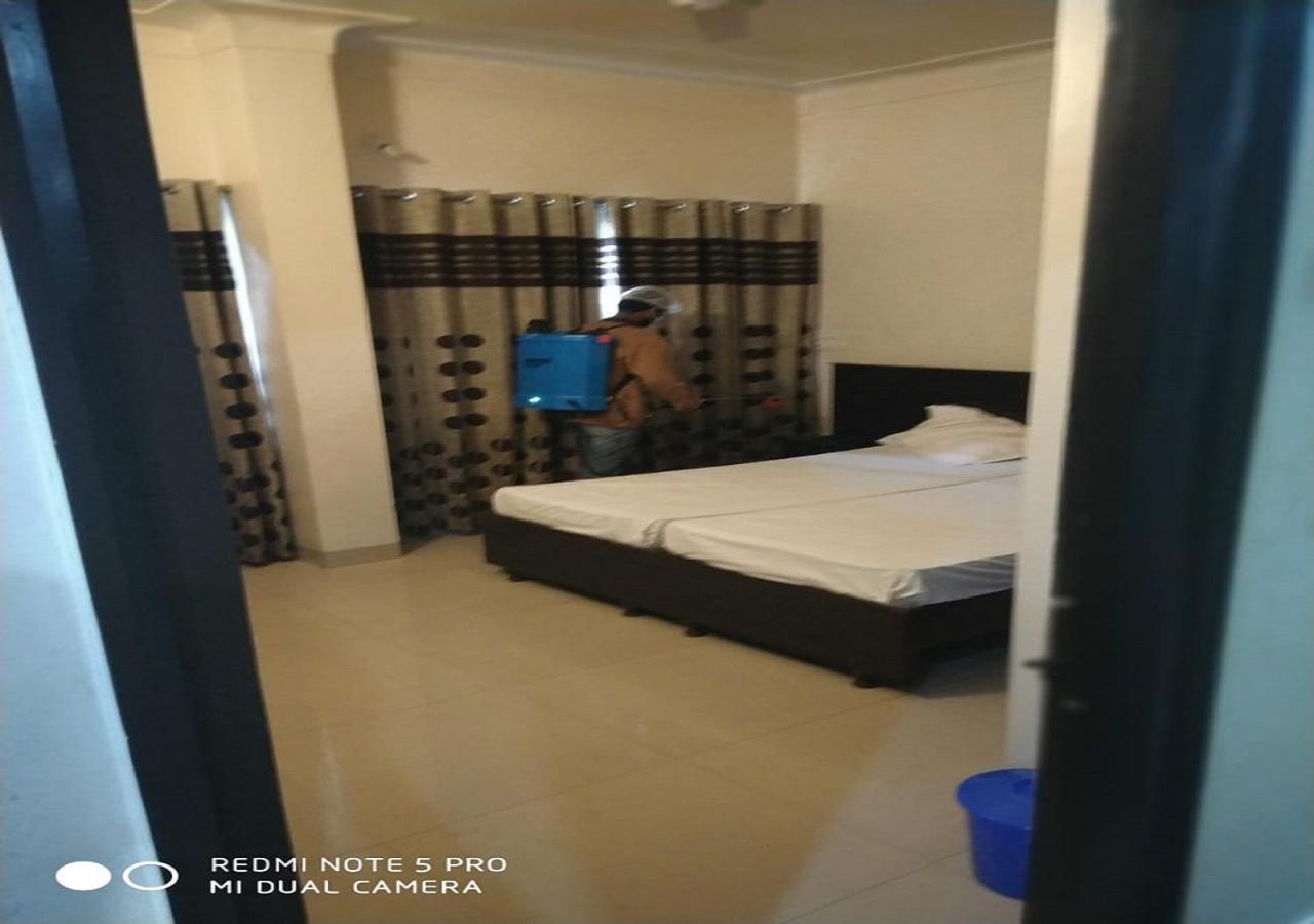 Hotel Rose Lodge Pune Exteriör bild