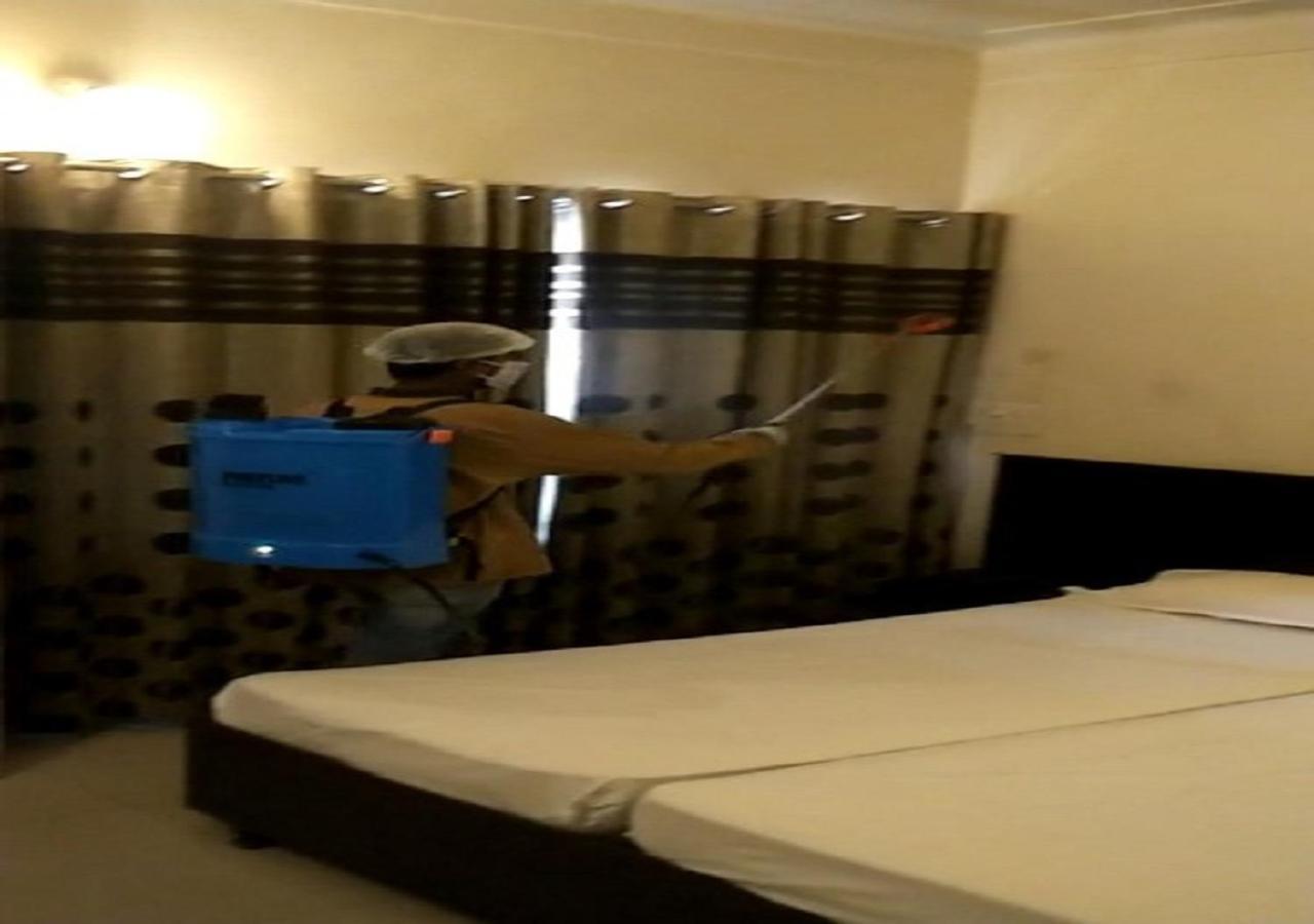 Hotel Rose Lodge Pune Exteriör bild